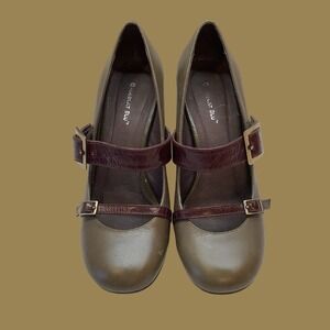 Chocolat Blu Womens Leather Wedge Shoe Olive Green Pump Sz 6.5